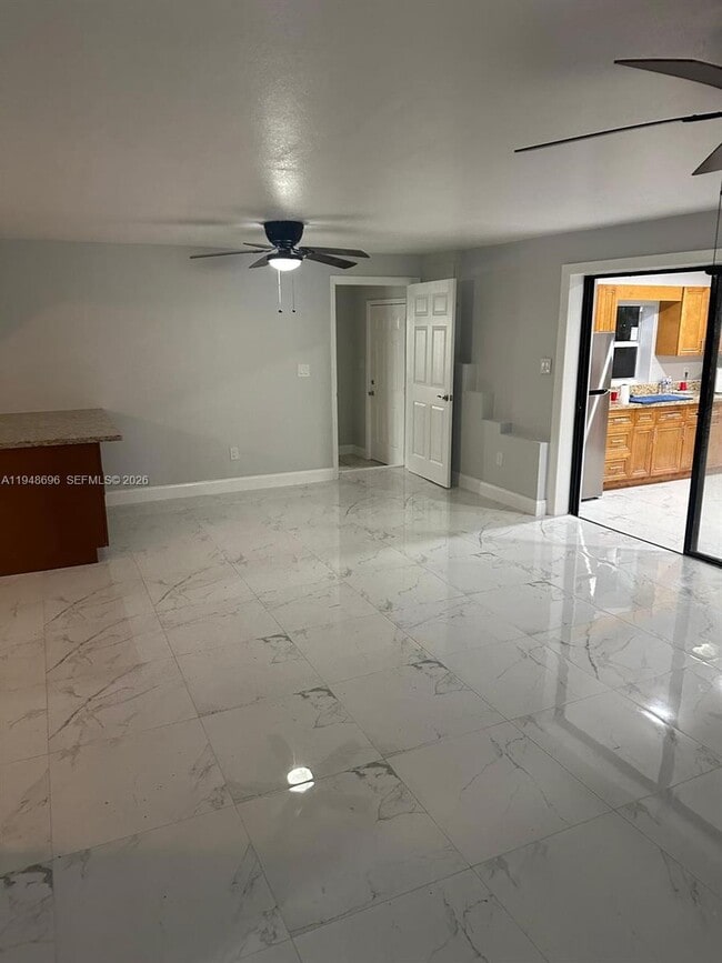 Building Photo - 1705 NE 157th Ter