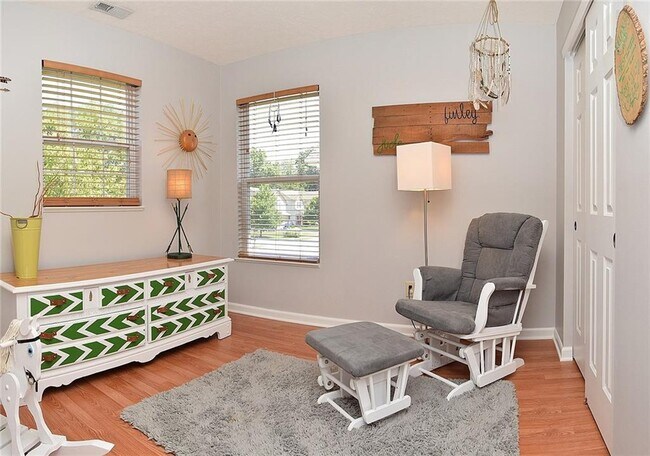 Building Photo - 10655 Trailwood Dr