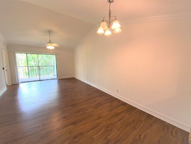 Building Photo - ** REGENCY WOODS ** 3 BED / 2 BATH - CONDO - CARPORT - SOUTH NAPLES - ANNUAL RENTAL