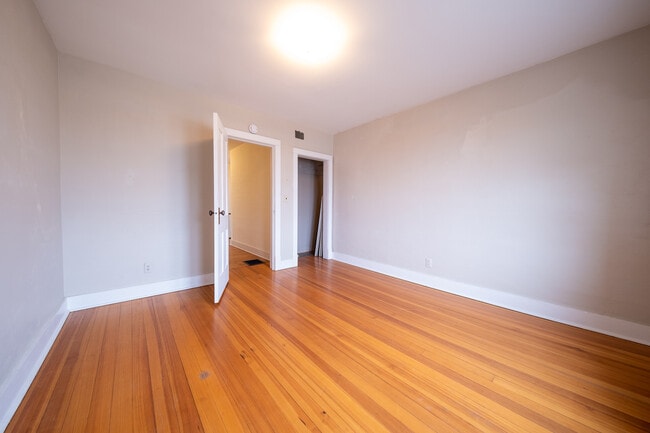 Building Photo - 128 2nd Ave W