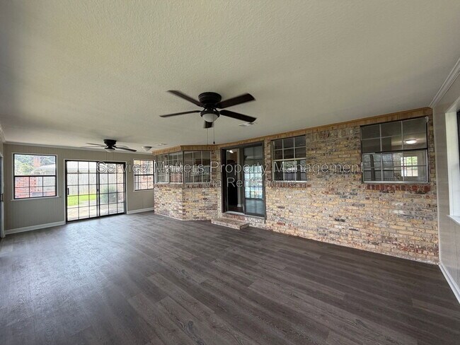 Building Photo - 5012 Midas Rd