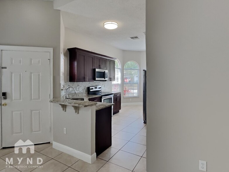 Building Photo - 233 Briar Bay Cir