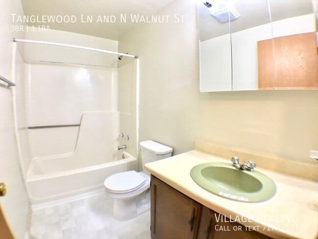 Building Photo - 410 Tanglewood Ln