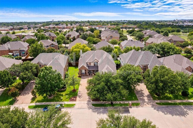 Building Photo - Beautifully Maintained, 2-Story 5/3.5/3 Ne...