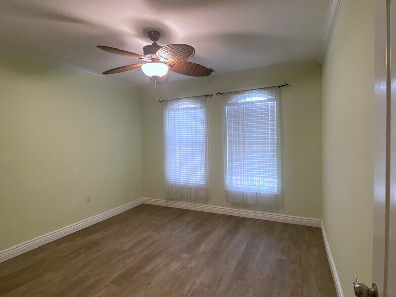 Building Photo - 2755 Via Capri #1235