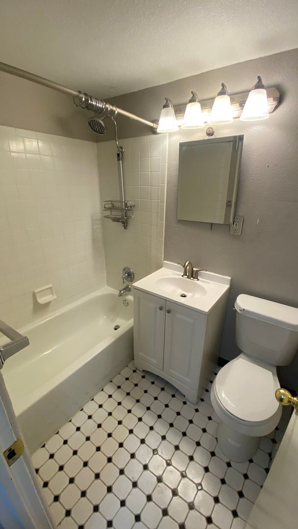 Building Photo - 1 Bedroom 1 Bathroom Near University of Denver Campus