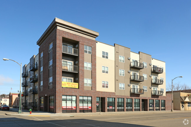 Building Photo - Collins Place Apartments