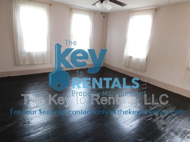 Building Photo - 321 N Main St