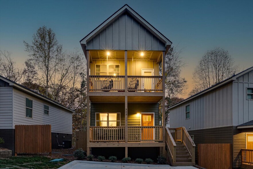 Building Photo - 323 Kelly's Ferry Pl