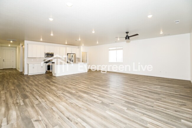 Building Photo - 308 Ravello St