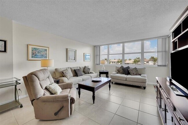 Building Photo - 1400 S Ocean Dr