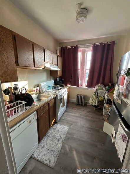 Building Photo - 1691 Commonwealth Ave