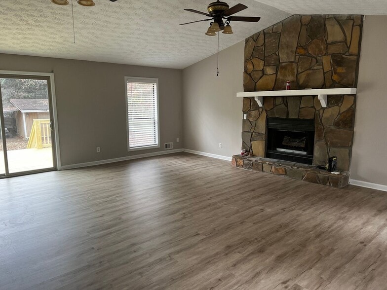 Building Photo - 1601 Cumberland Trce