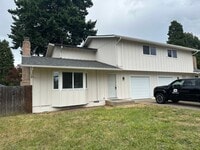 Building Photo - Beautifully updated 3 bedroom 1.5 bath dup...