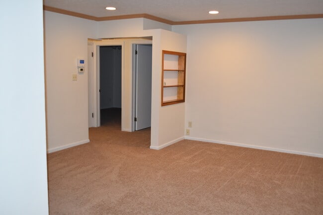 Building Photo - 2648 Fairland St