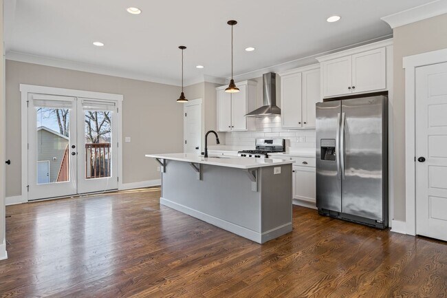 Building Photo - Beautiful North Nashville Home