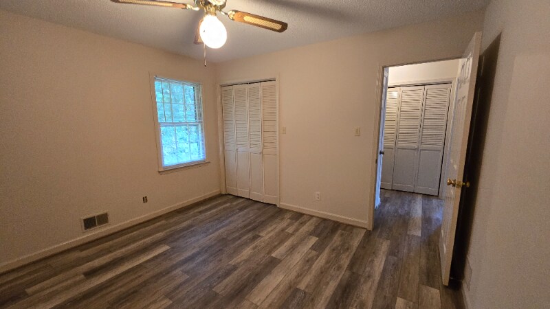 Building Photo - 105 Colebrook Ct