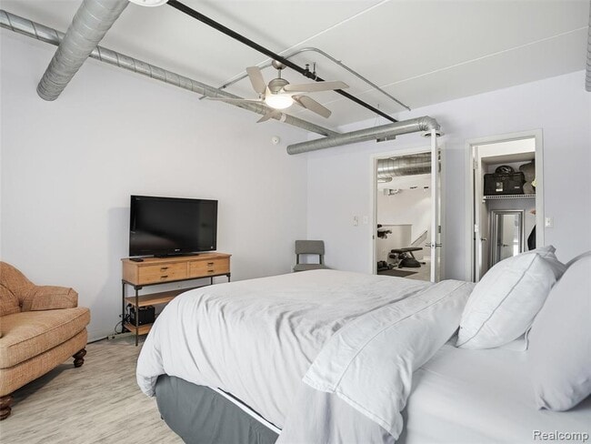 Building Photo - 610 S Troy St