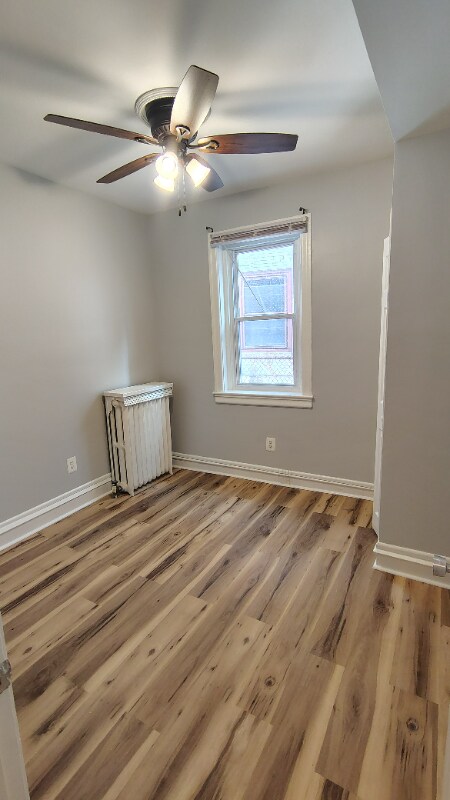 Building Photo - 523 W Nedro Ave