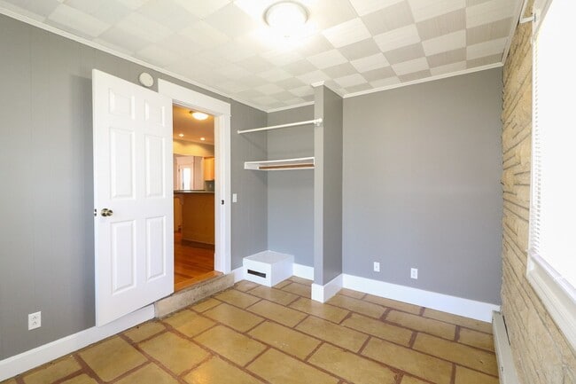 Building Photo - 826 Vattier Street