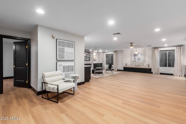 Building Photo - 3759 S Dew Drop Ln