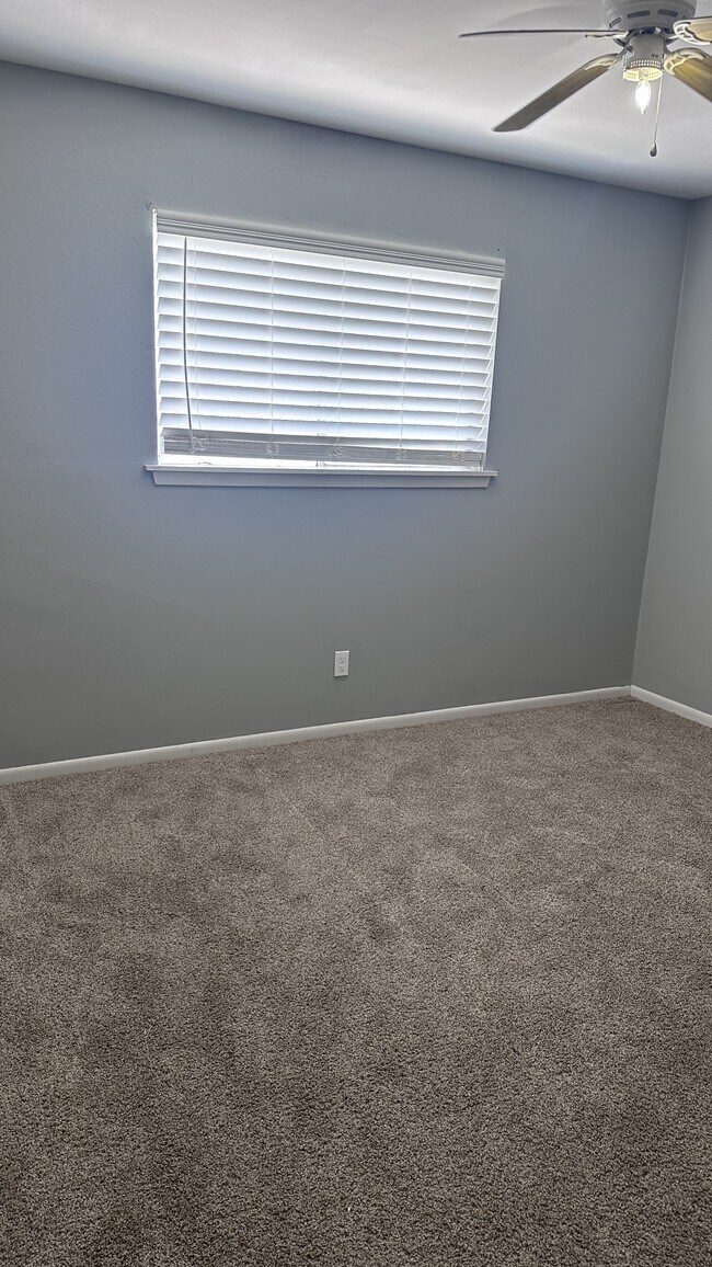Building Photo - 4502 Surfside Blvd