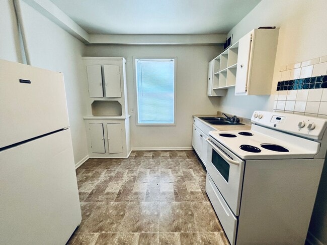 Building Photo - 307 Woodbine St