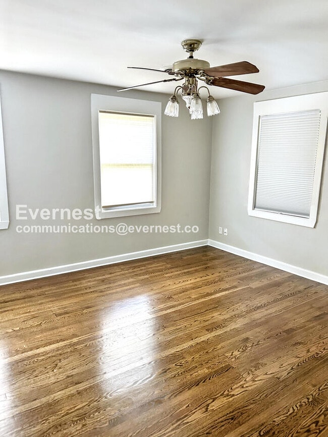 Building Photo - 1761 Valley Ave