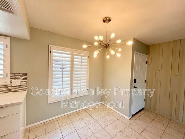 Building Photo - 2160 S Palm Canyon Dr