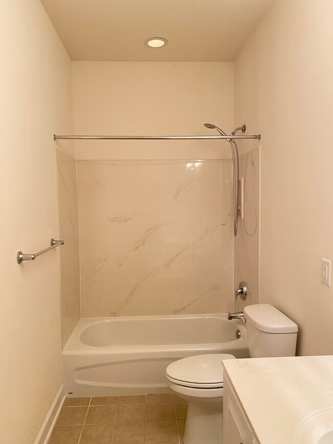 Building Photo - 4700 Ludwell Branch Ct