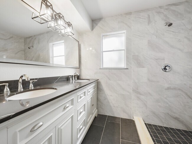 Building Photo - 14202 Piping Rock Ln