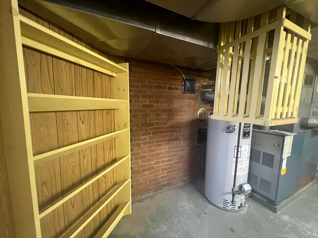 Building Photo - Click the “Apply Now” button or email wapmrentals@gmail.com for a prompt response.