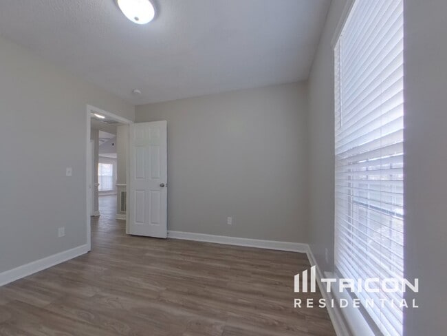 Building Photo - 92 Providence Plantation Cir
