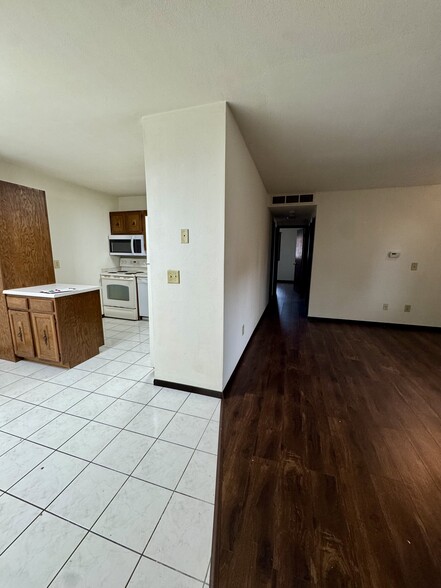 Building Photo - 1211 48th Ave