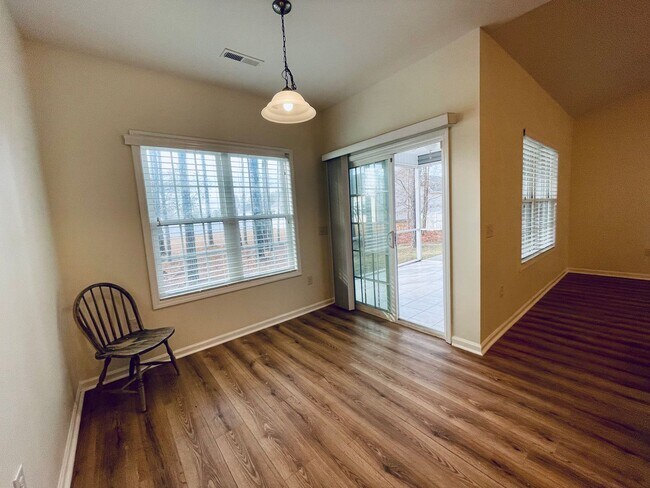 Building Photo - 3/2 single family - quiet neighborhood - u...