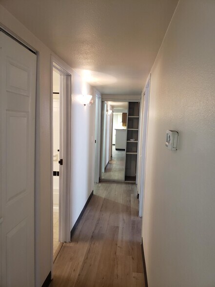 Building Photo - 13352 E Jewell Ave