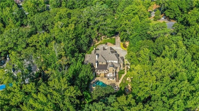 Building Photo - 5265 Peachtree Dunwoody Rd NE