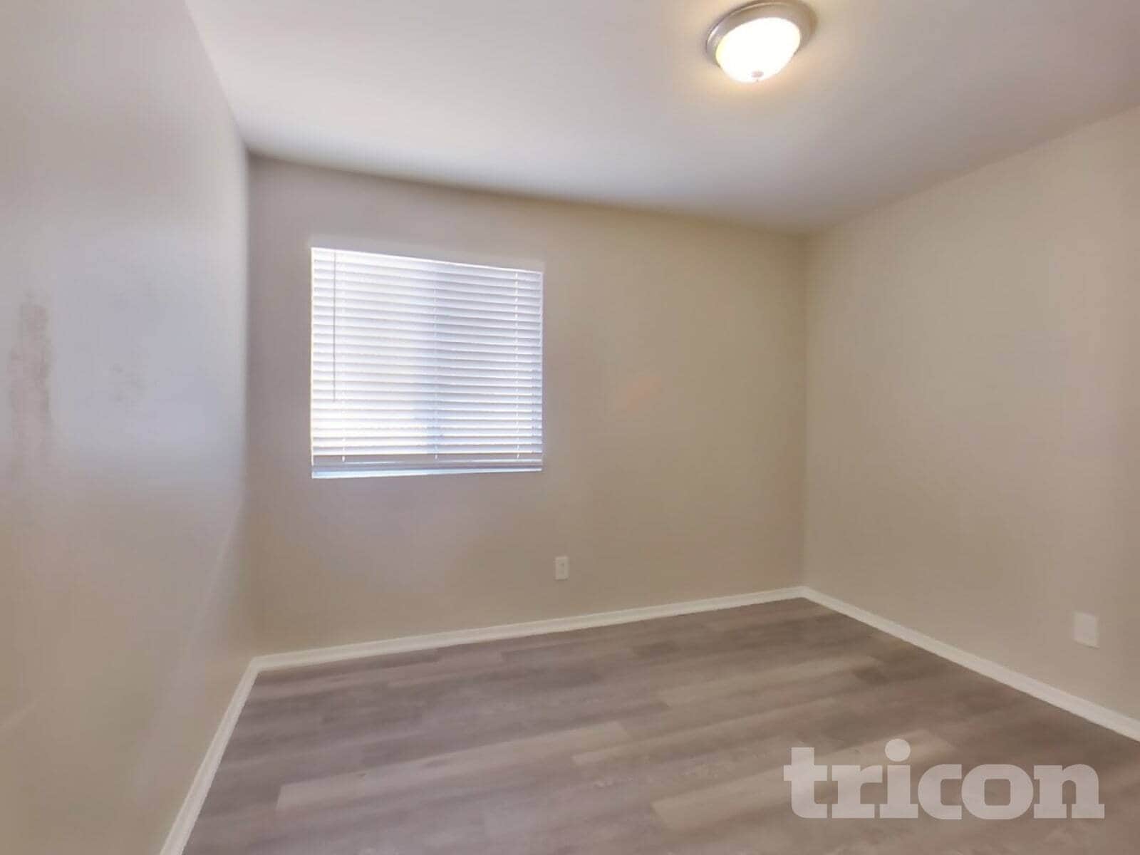 Building Photo - 8363 W Audrey Ln