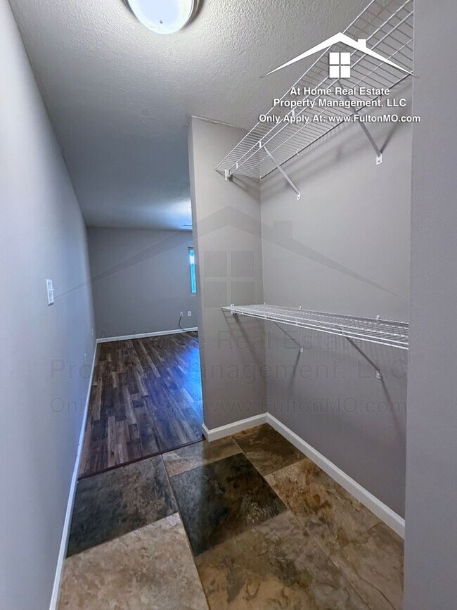 Building Photo - 107 Spruce Dr