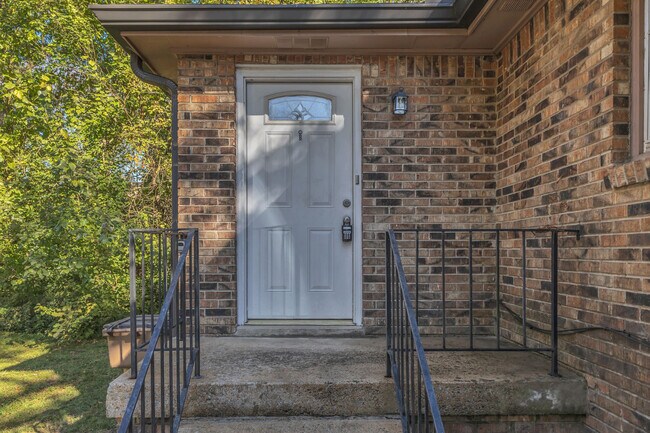Building Photo - Charming Duplex in Prime Walkable 12 South Location!