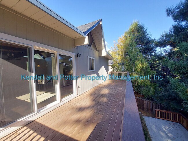 Building Photo - Spacious 4 Bedroom House In Beautiful Aptos!