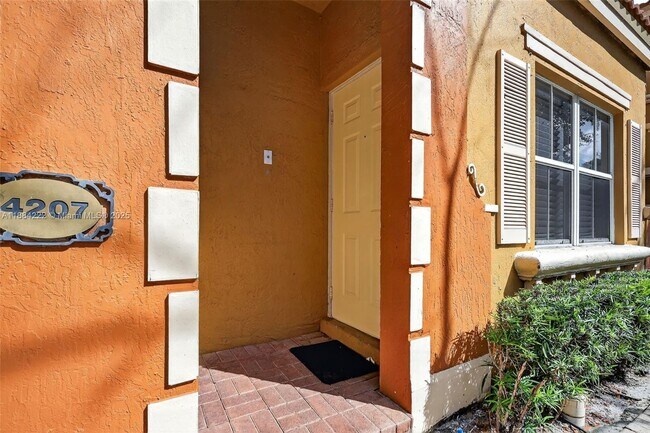 Building Photo - 8425 NW 141st Terrace