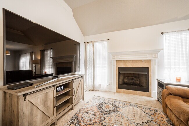 Building Photo - 4357 Beacon Ct