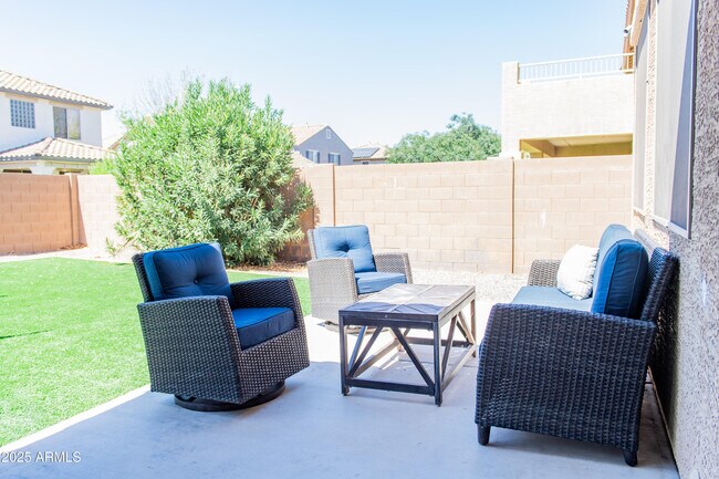 Building Photo - 2679 E Vermont Ct