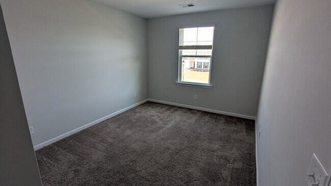 Building Photo - 19 Cantata Cir