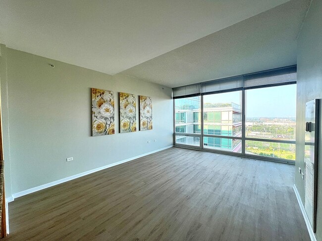 Building Photo - 9655 Woods Dr
