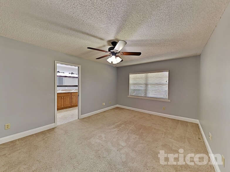 Building Photo - 1548 Silver Fox Cir