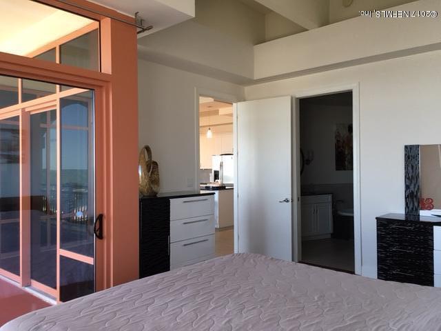 Building Photo - 320 1st St N