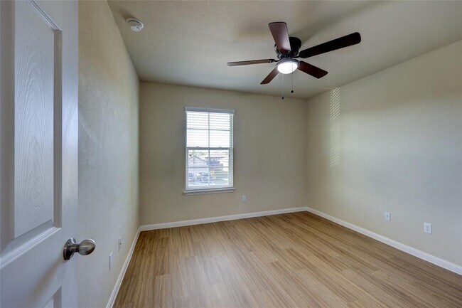 Building Photo - 267 Voyager Cove