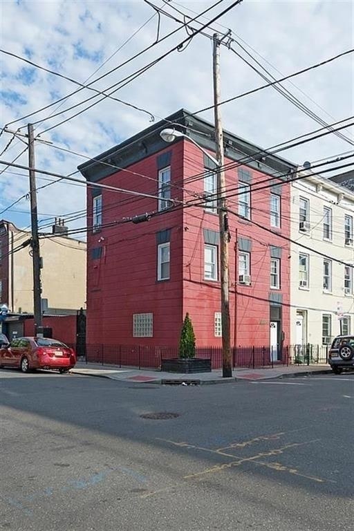 Building Photo - 158 New York Ave